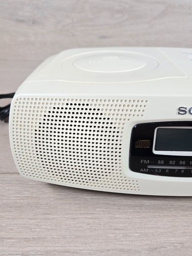 Sony ICF-CD820 AM/FM Dual Alarm Clock Radio CD Player - TESTED - Picture 2 of 12