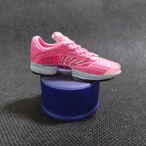CLIMACOOL 2003 No.33 Adidas Sneakers Shoes Bottle Cap Mini Figure Japan Vintage - Picture 4 of 5