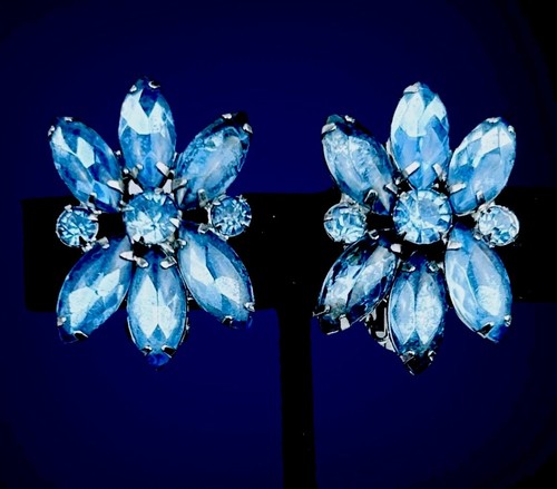 Vintage Blue Rhinestone Earrings Clip On Faceted Marquise Prong Set Star Floral - 第 6/6 張圖片