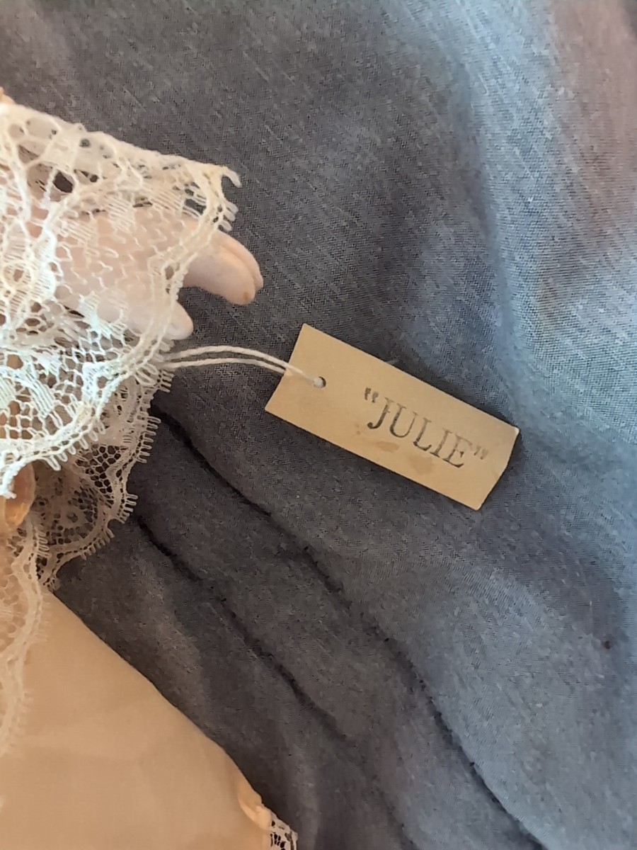 MANN “Julie” Doll #383 Porcelain 14 Inch. Made In 1988