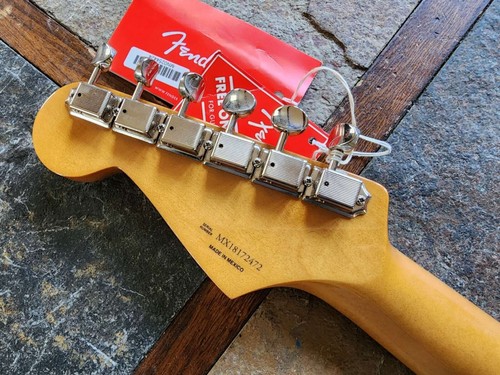 Fender Classic Series '60s Stratocaster MIM w/RoadRunner bag2018 - blue - Picture 6 of 13