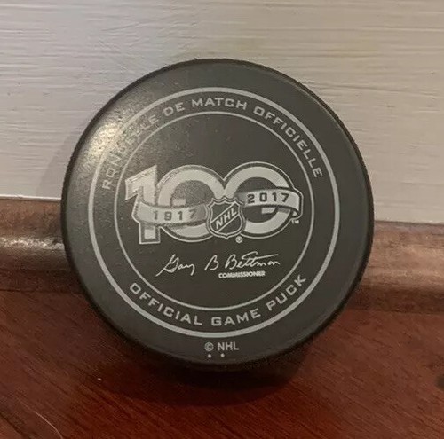 Alex Galchenyuk Autographed Signed Official NHL Game Puck Montreal Canadiens - Picture 3 of 3