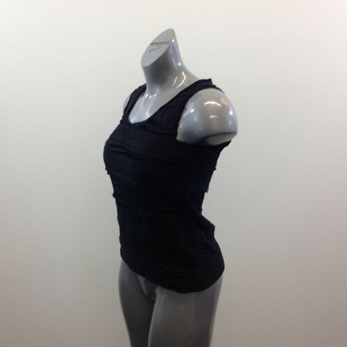 Camiseta sin mangas para mujer Cleo talla mediana negra de encaje a rayas mezcla de poliéster - Imagen 4 de 6