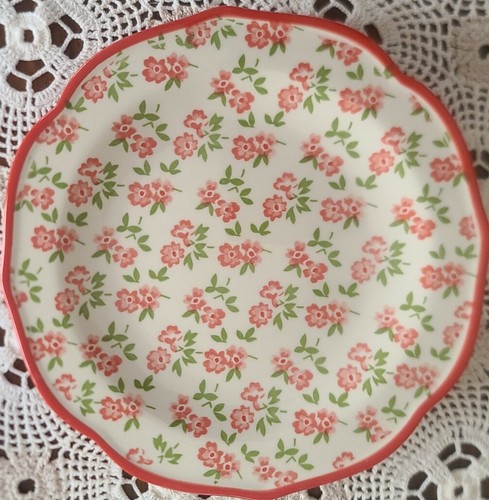 Four (4) Pioneer Woman ~ Red Timeless Floral ~ Stoneware ~ 8.5" Salad Plates - Picture 4 of 9