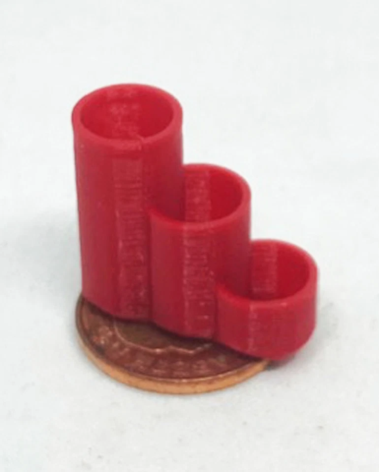 Red Plastic Stationery Holder Office Accessories 1:12 Scale Tumdee Dolls House - Image 1 of 4