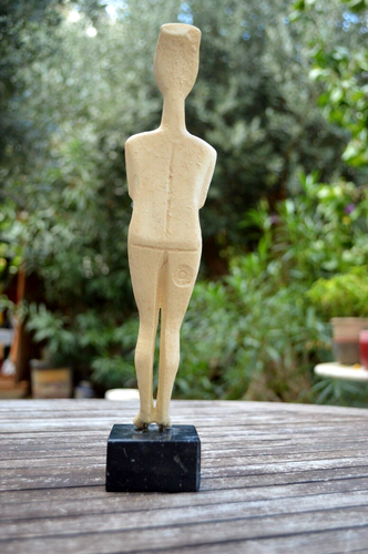 GRIECHISCHE ANTIKE KYKLADISCHE ZIVILISATION WEIBLICHE FIGUR MUSEALE KOPIE - 27 cm HÖHE - Bild 4 von 9