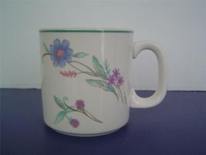 Oneida-AVA-Coffee-Mug-12-Ounce-Replacement-Cup-Blue-Purple-Floral-Nice