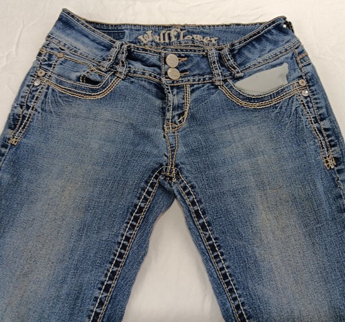 Wallflower Blue Jeans Women’s size 7 Bootcut Low Rise Embroidered Stretch Denim - Picture 8 of 12