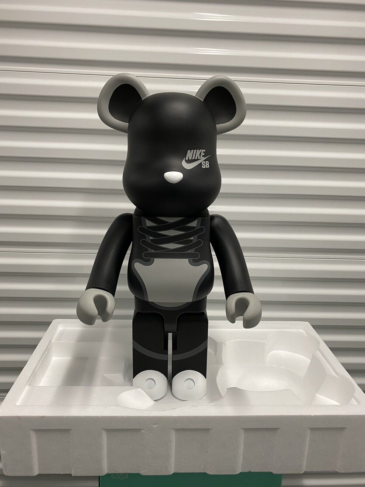 日本製得価】 MEDICOM TOY - BE@RBRICK NIKE SB 2020 BLACK 1000 ...