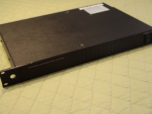 Divisor de antena activo Shure UA845-SWB, 470-952 MHz - 6 meses de garantía #1 - Imagen 3 de 9