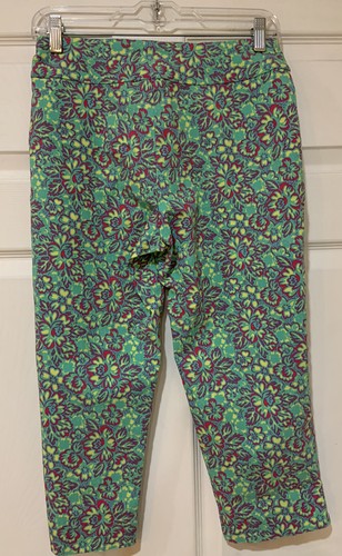 Pantalones Cortos Capri Krazy Larry Talla 4 Multicolor Floral Calce Ajustado Usados en Excelente Condición - Imagen 2 de 4