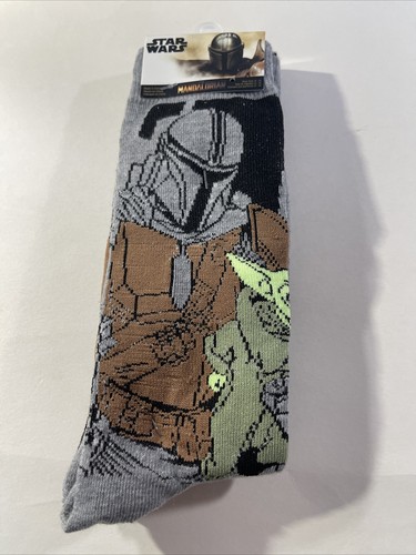 Disney Star Wars Mandal Drian Novelty Men's Crew Socks 2 Pairs Size 6-12 New - Picture 1 of 6