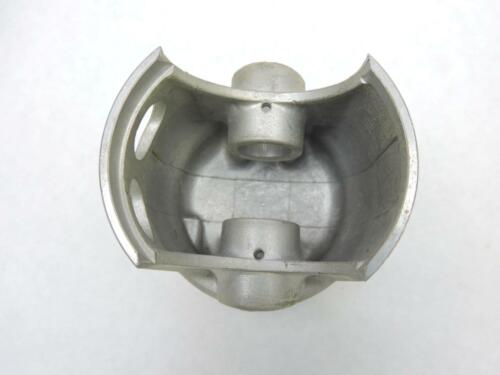 322-11631-02 NOS Yamaha Piston STD DT2MX RT2MX W17323 - Picture 3 of 3