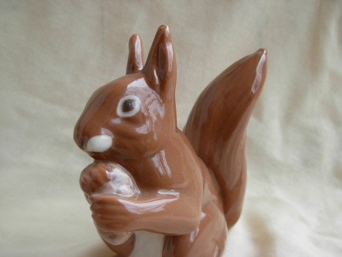 COPENHAGEN,B&G,HAND PAINTED PORCELAIN FIGURE,SQUIRREL, 20th CENTURY. - Picture 5 of 14
