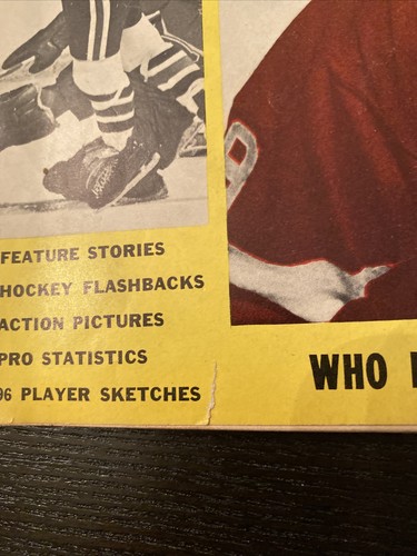 Official National Hockey Annual 1964 - Picture 7 of 8