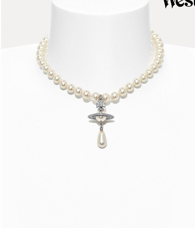 Vivienne Westwood One Row Pearl Drop Choker, Just Wore Once Vivienne Westwood One Row Pearl Drop Choker, Just Wore Once
