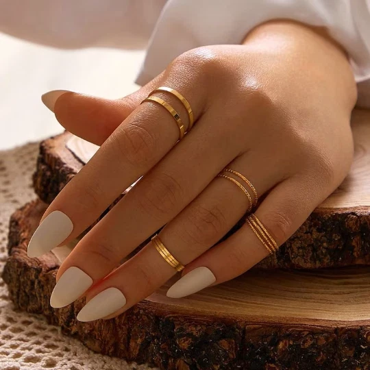 Minimalist rings hotsell
