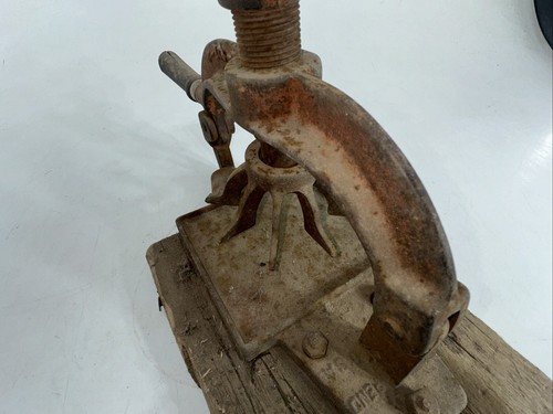 VULCANIZER Waupun, Wi TUBE VALVE BY SHALER COMPANY Vintage tool Farm Fresh - Picture 6 of 14