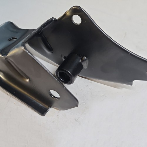 STAFFA SUPPORTO MOTORE POSTERIORE FIAT PANDA - LANCIA Y10 PER 7538737 - Foto 2 di 10