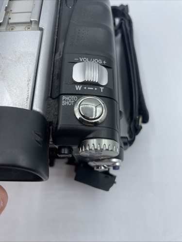 Panasonic PV-GS400 12x Optical Zoom 3CCD Handheld Camcorder UNTESTED PARTS ONLY - Picture 7 of 13