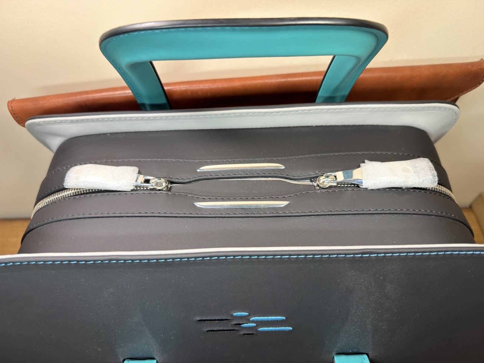 Rolls-Royce Wraith 2021 Rear Right Luggage sets Set