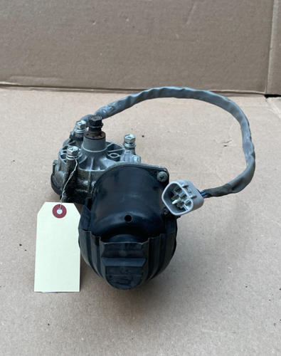 2004-2009 Toyota Prius Front Windshield Wiper Motor Assembly OEM - Picture 2 of 4