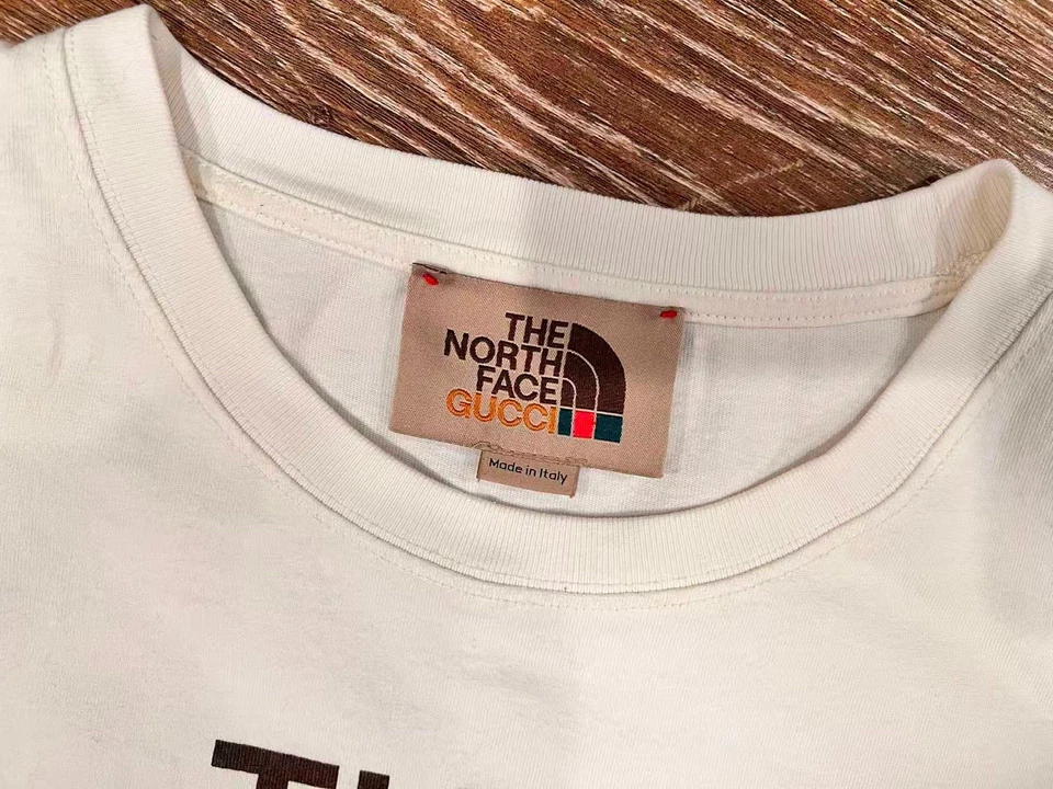 Мужская футболка Gucci X North Face, увеличенный размер M, хорошее состояние гарантировано - Изображение 2 из 4