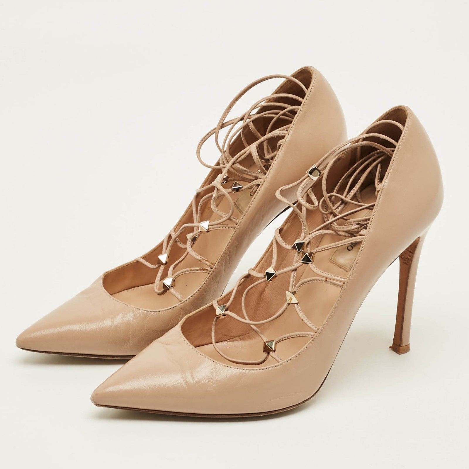 Valentino Rockstud Size 38 Beige Leather Lace Up Pointed Toe Pumps thumbnail 2