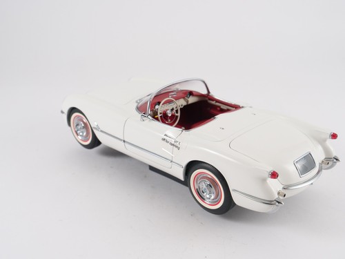 Auto art 118 Chevrolet Corvette 1953 Polo White - Picture 5 of 14