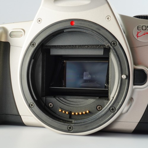 VERY GOOD Canon EOS Kiss III (EOS REBEL 2000/QD) + EF 28-90mm F/4.5-5.6 USM... - Picture 14 of 21