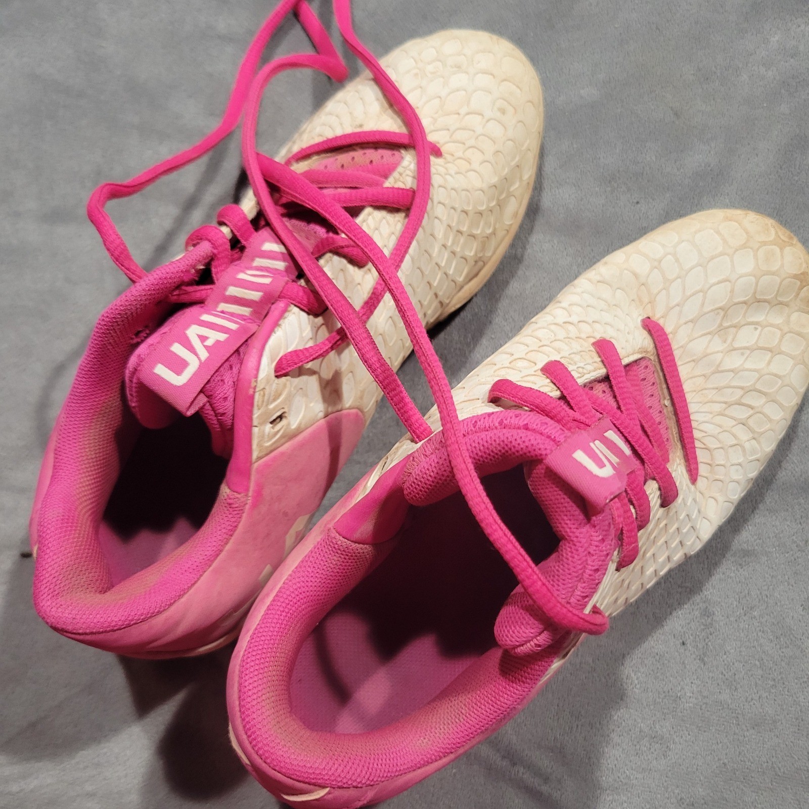 Under Armour Youth Girls Pink White Softball Cleats Shoes 3026607-101 Size 2.5Y thumbnail 8