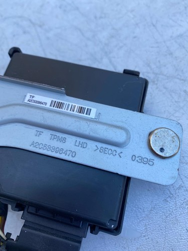 2011 - 2013 KIA OPTIMA Tire Pressure System Control Module TPMS P/N 95800-2T100 - Picture 5 of 18