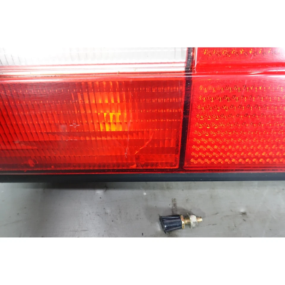 Luz trasera derecha BMW E30 serie 3 88-93 dañada lámpara último modelo fabricante de equipos originales de fábrica Foto 4 de 4