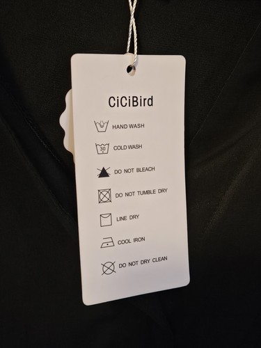 Cici Bird Women's Black Top Blouse Size M NWT - Picture 4 of 5
