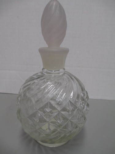VTG AVON LOT 3 PIECES, PRESSED GLASS DOMED BUTTER , BICENTENNIAL DISH & SWIRL - Picture 4 of 9