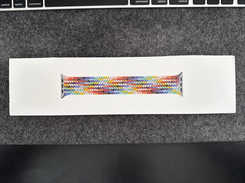 APPLE WATCH 45MM BRAIDED SOLO LOOP SIZE 6 PRIDE EDITION (2021) - Bild 3 von 3