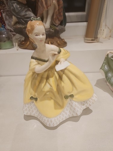Royal Doulton Figurine "THE LAST WALTZ" HN2315 - Ht approx 20cm - Picture 1 of 19