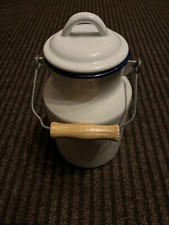 Original Metall Emaille Milchkanne Weiß Blau Milch Kanne Spülmaschinenfest 2 l