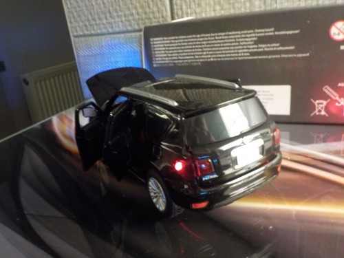 Nissan Patrol Y62 - Negro, escala 1/32, luces de trabajo, sonido del motor, modelo de coche. - Imagen 7 de 10