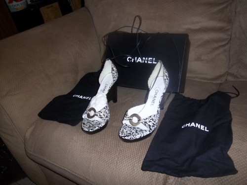 chanel authentic size 38 wedges with straps