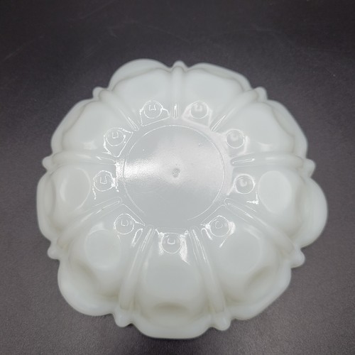 Cenicero de vidrio esmerilado MCM redondo hoyuelo grueso circular blanco mediados de siglo antiguo de colección - Imagen 11 de 11