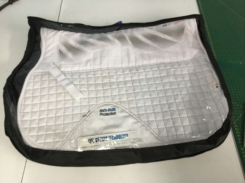 Premier Equine GP Tech Grip Saddlecloth, Full Size, white,(ref 23G) - Picture 7 of 7