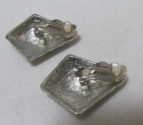 Vintage 1-1/2" strukturierte geriffelte 3D silberfarbene Raute Diamantform Clip Ohrringe - Bild 10 von 12
