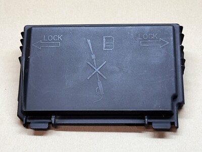 2006-14 VAUXHALL CORSA D 1.2 FUSE BOX LID COVER 13246936