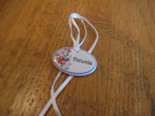 Longaberger Miniature Petunia Basket Set with floral insert *shipping included!* - Picture 11 of 12