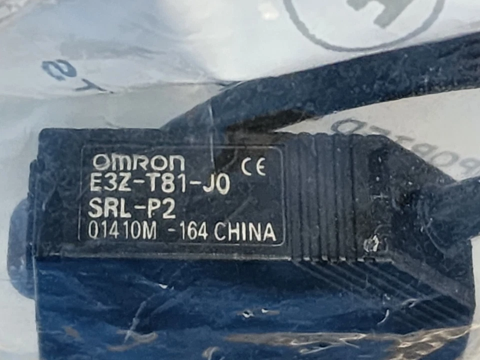 NEW OMRON E3ZT81J0SRL-U1 SENSOR EMITTER W/ MOLDED CONN - Image 2 of 3