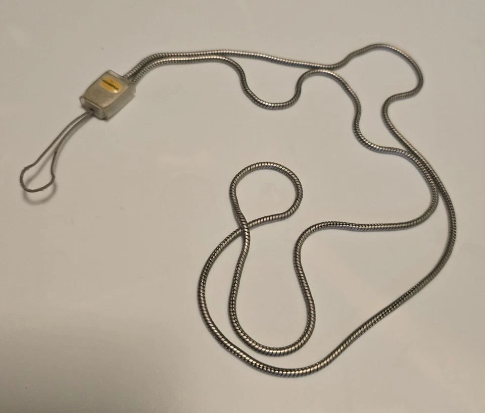 Targus Mini Tabletop Tripod Ball Head 4.75 - 7in And Strap - Image 4 of 4