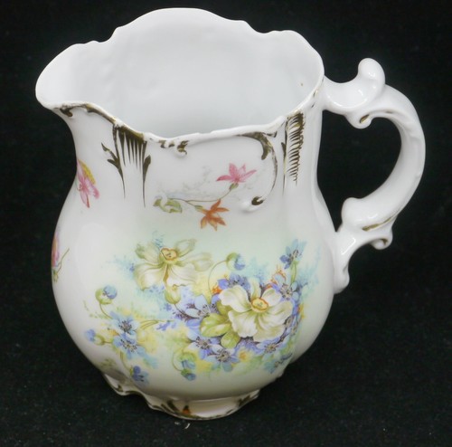 VINTAGE PORCELAIN PITCHER WITH MIXED FLOWERS DECORATION, GOLD TRIM, SHABBY CHIC - Picture 2 of 7