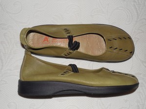 ARCOPEDICO-Shawna-Green-Leather-Mary-Janes-Flats-EU37-US-6-5-7-M-Excellent