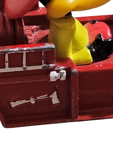 Vintage 1988 ERTL Looney Tunes Daffy Duck Fire Truck Toy Collectible Red - Picture 12 of 14